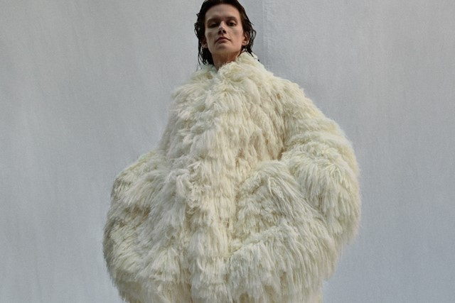Embrace Winter Glamour: The Rise of Women's Faux Fur Coats